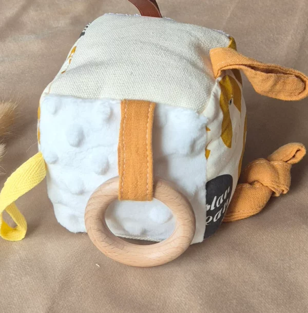 Cube d'activités en peluche douce et mignonne pour bébés – Image 2